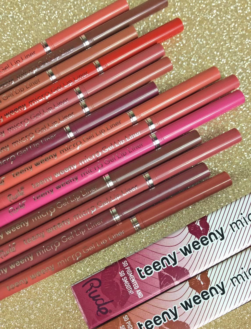 - Micro Gel Lip Liner | Precise and Defined Application | Versatile Shade for All Skin Tones | Ideal for Carrying in Your Purse, She'S Basic, 1 Unit (Pack of 1)